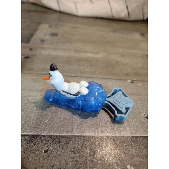 Olaf sliding on snow Disney McDonalds 2019 toy figure - Picture 2 of 4